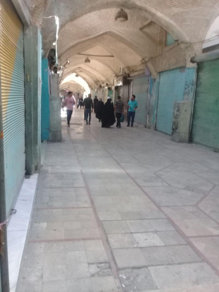 Grand Bazaar of Arak joined the nationwide strike against the Iran's Islamic government.