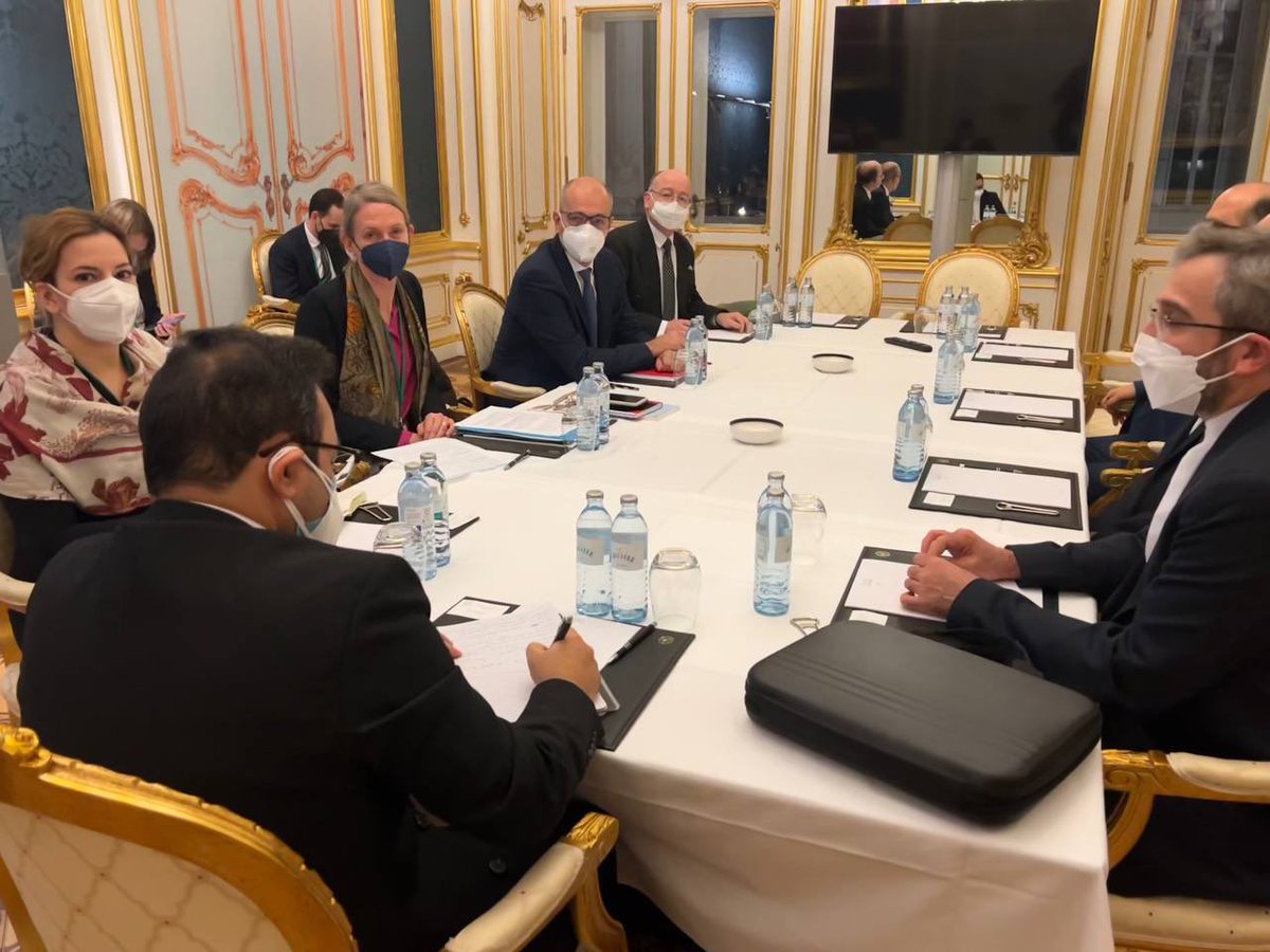 Iran, EU and E3 negotiators now meeting. Earlier there was a bilateral meeting between Iranian chief negotiator @Bagheri_Kani and EU's @enriquemora_