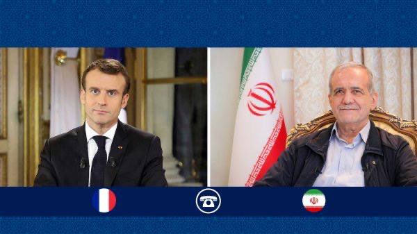 Frankreichs Präsident Macron telefonierte mit dem iranischen Präsidenten Pezeshkian, um die regionalen Spannungen nach der Ermordung des Hamas-Chefs in Teheran zu besprechen. Der iranische Präsident betonte, dass sich Teheran das Recht vorbehält, auf Israel zu reagieren.