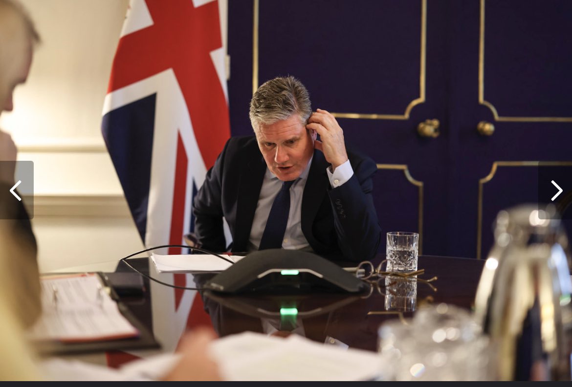 El primer ministro británico, Keir Starmer, y el presidente iraní, Pezeshkian, mantuvieron esta tarde una conversación telefónica de treinta minutos como parte de los esfuerzos globales para desescalar la situación. El Reino Unido pide a Irán que desista de su amenaza de un ataque militar contra Israel