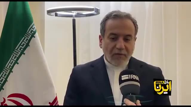 وزير الخارجية الإيراني: الجو السائد في المحادثات مع المسؤولين الأوروبيين  هو جو الحوار والمفاوضات. الجميع يدركون أن المفاوضات هي السبيل الوحيد لضمان سلمية البرنامج النووي الإيراني.