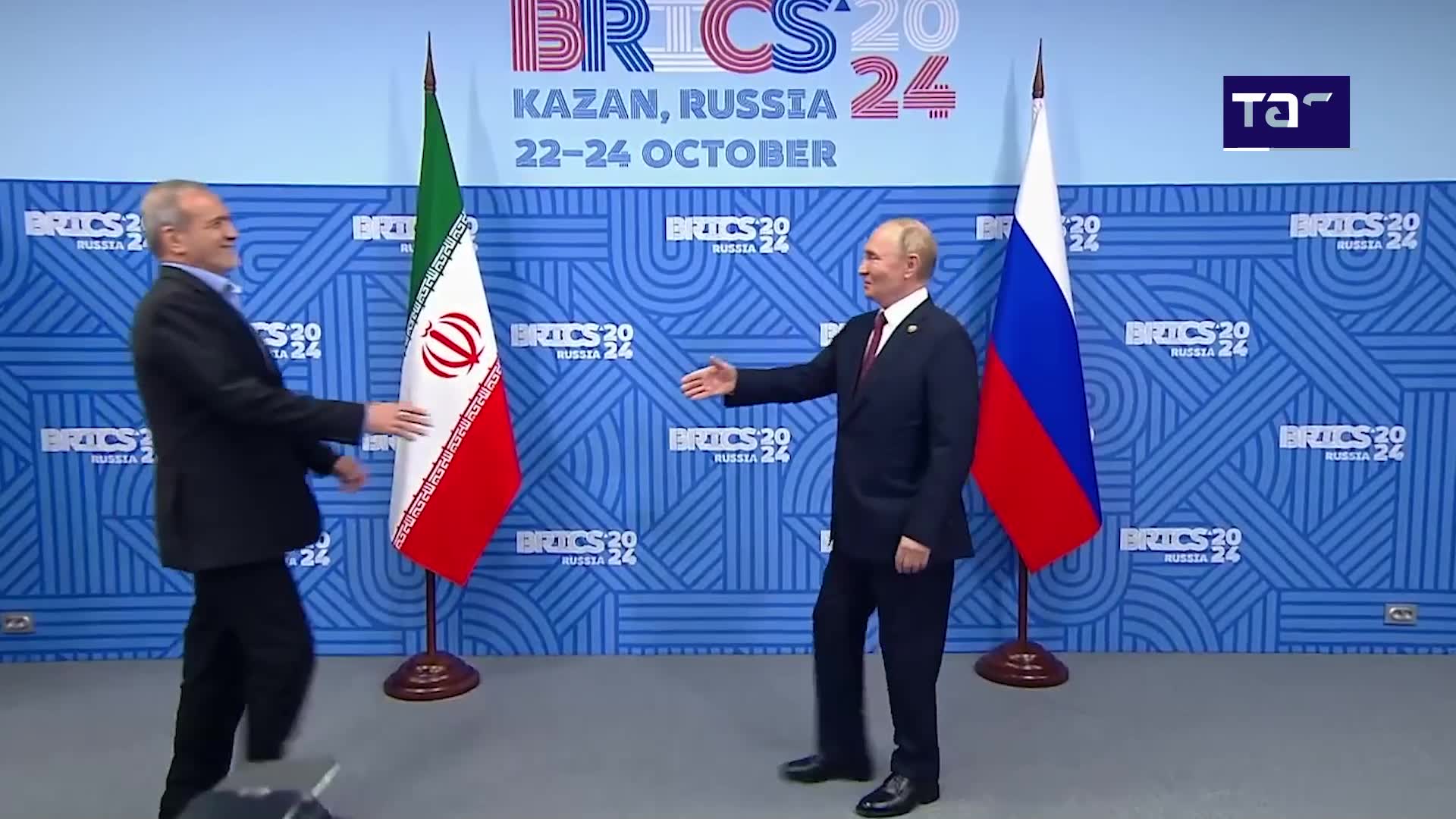 Putin began meeting with Iranian president at BRICS summit. He said comprehensive partnership agreement with Iran will be signed soon