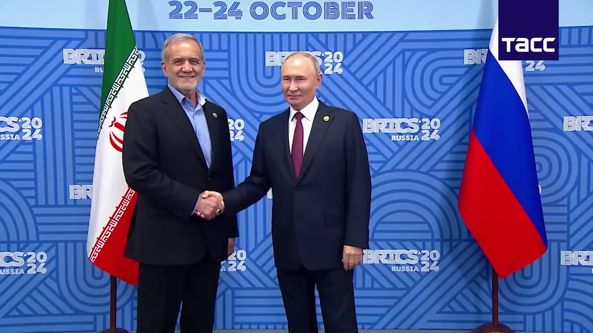 Putin began meeting with Iranian president at BRICS summit. He said comprehensive partnership agreement with Iran will be signed soon