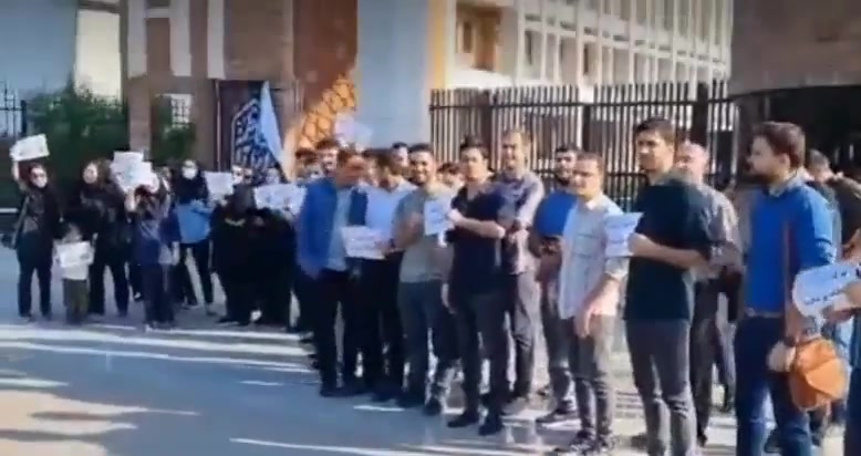 Ahvaz, southwest Iran: Nurses rally in front of the provincial governorate, protesting the government's lack of response to their outstanding demands for better working conditions and decent wages