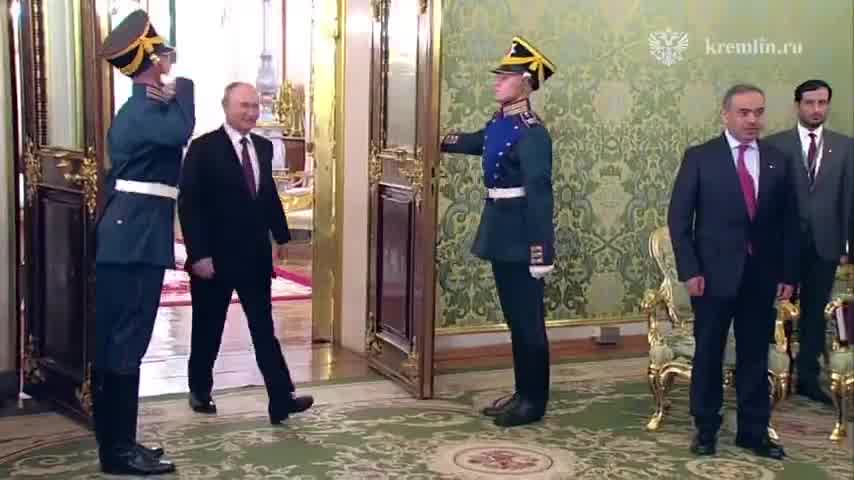 Coinciding with the Iran Foreign Minister's visit to Moscow, the Emir of Qatar has also traveled to Russia. Putin and the Emir of Qatar met moments ago at the Kremli