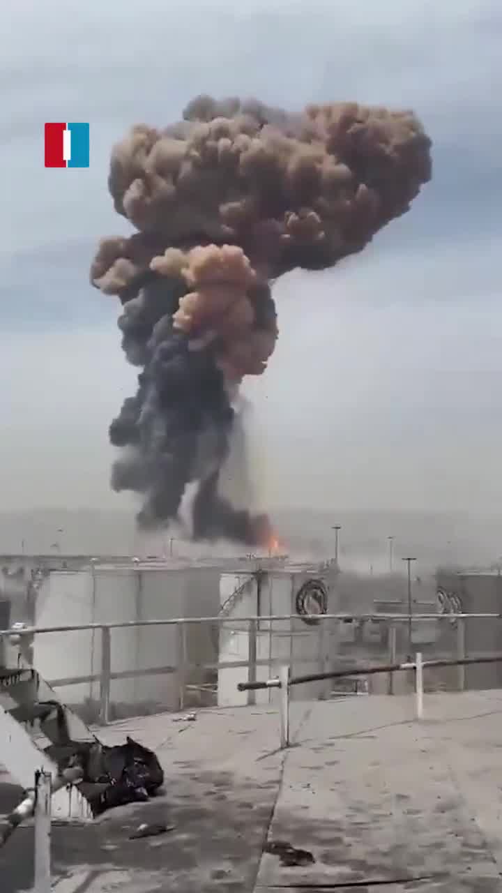 Footage shows the moment a powerful blast struck Iran’s Shahid Rajaee port in Bandar Abbas