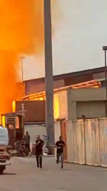 New footage of the moment deadly explosion rocked southern Iranian port of Bandar Abbas