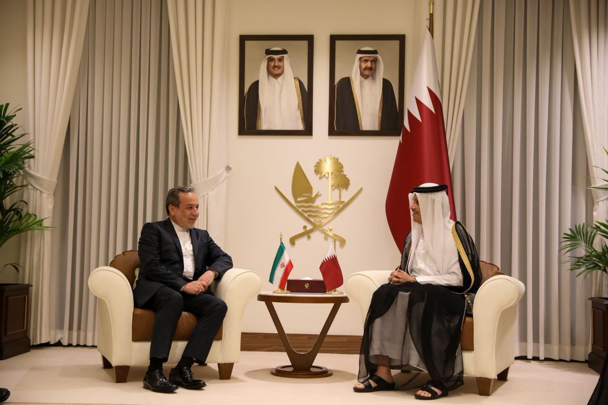 The foreign ministers of Iran and Qatar met in Doha on Saturday afternoon on the eve of the fourth round of Tehran-Washington talks in Muscat
