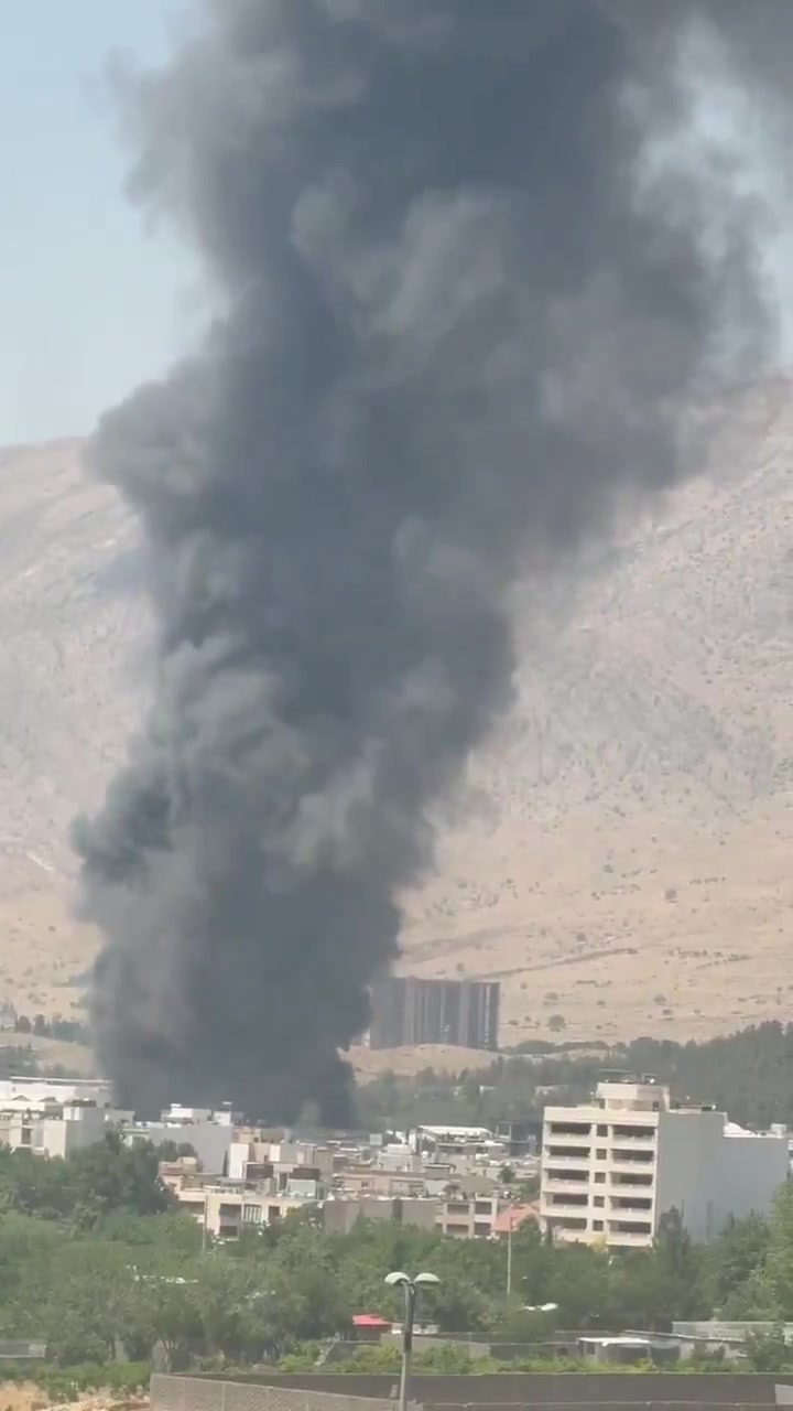 Smoke rising from Shiraz due to an airstrike in the last 10 minutes