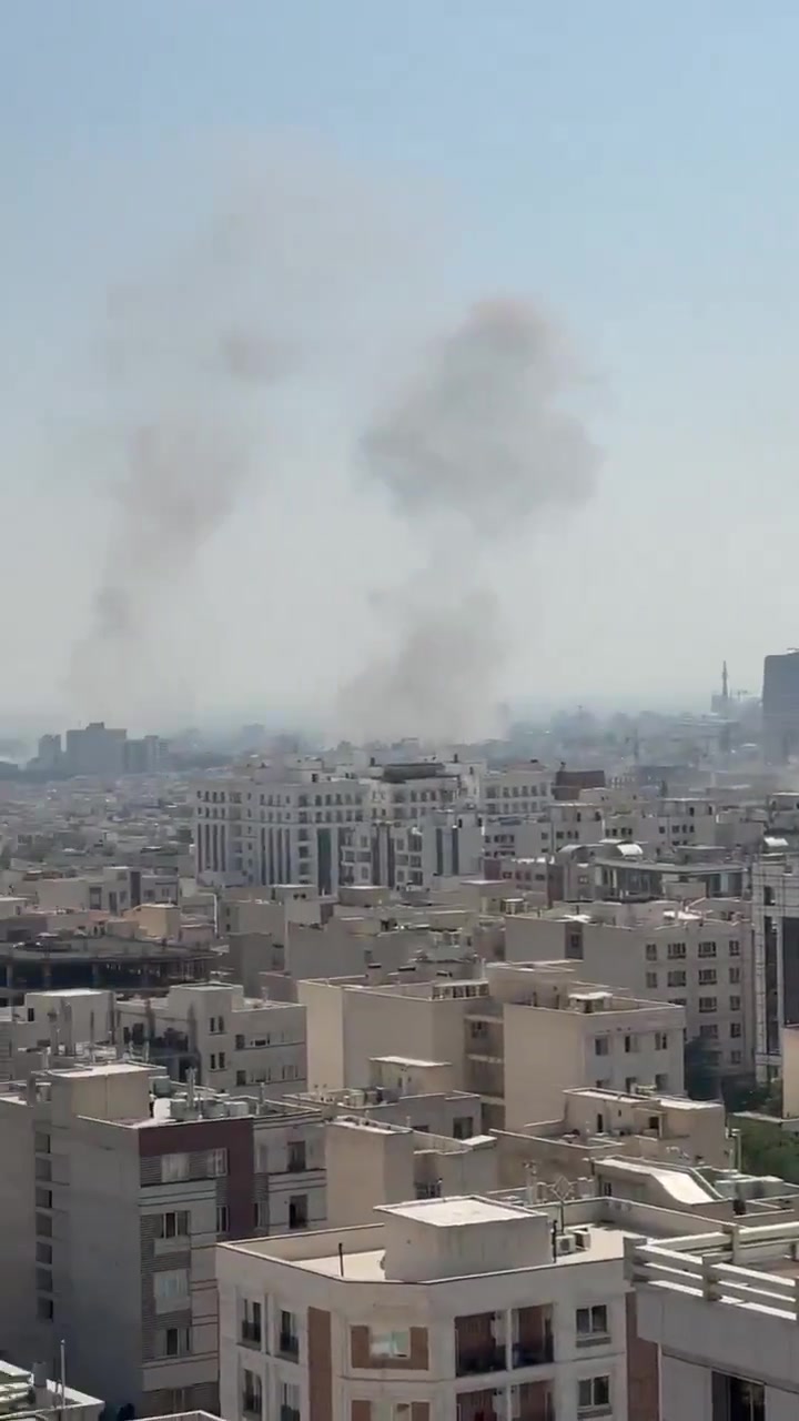 Widespread Israeli Air Force strikes are reported in the Iranian capital Tehran.  Strikes are also reported against Iranian military sites in Shiraz. The Israeli army has said its strikes against Iran's nuclear program and military industries are ongoing.