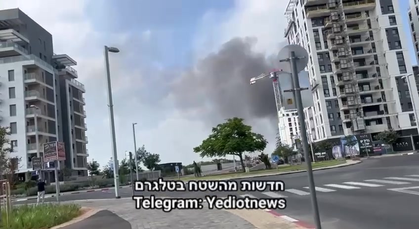 Additional video from the missile impact site in the central Israel