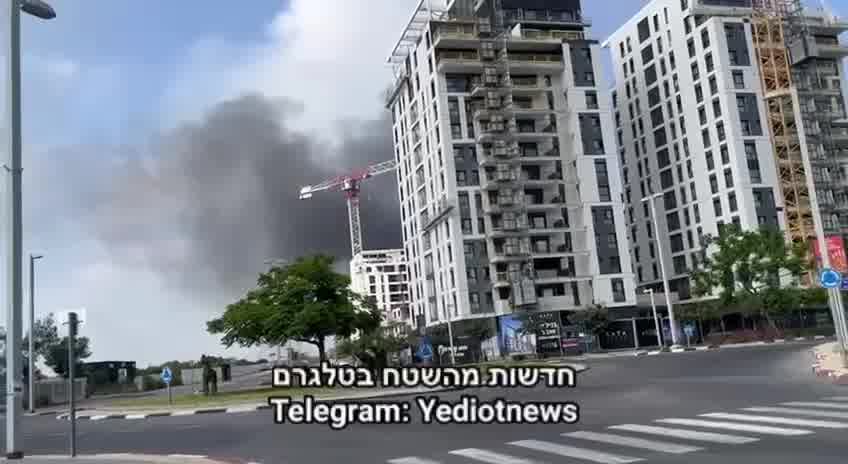 Additional video from the missile impact site in the central Israel