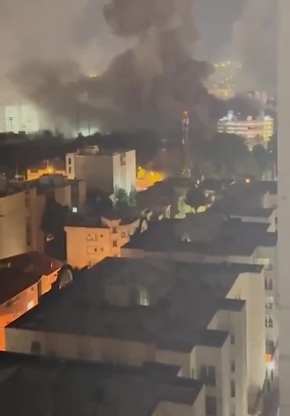 A  explosion has just rocked Tehran