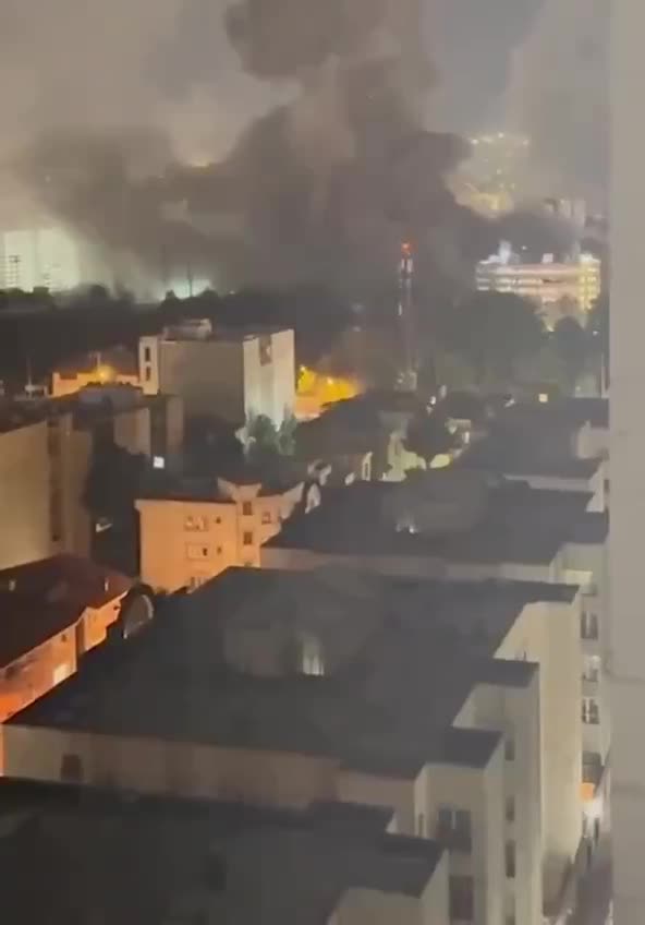 A  explosion has just rocked Tehran