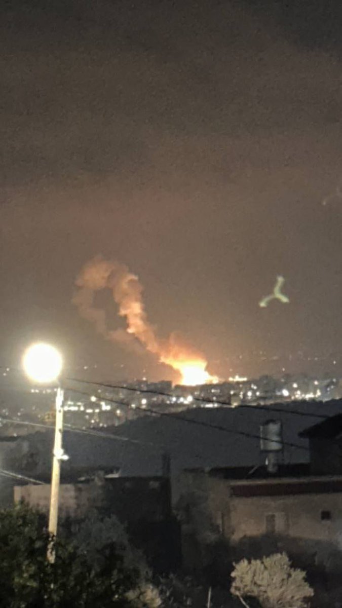 В Тель-Авиве зафиксирован пожар после возможного падения баллистической ракеты
