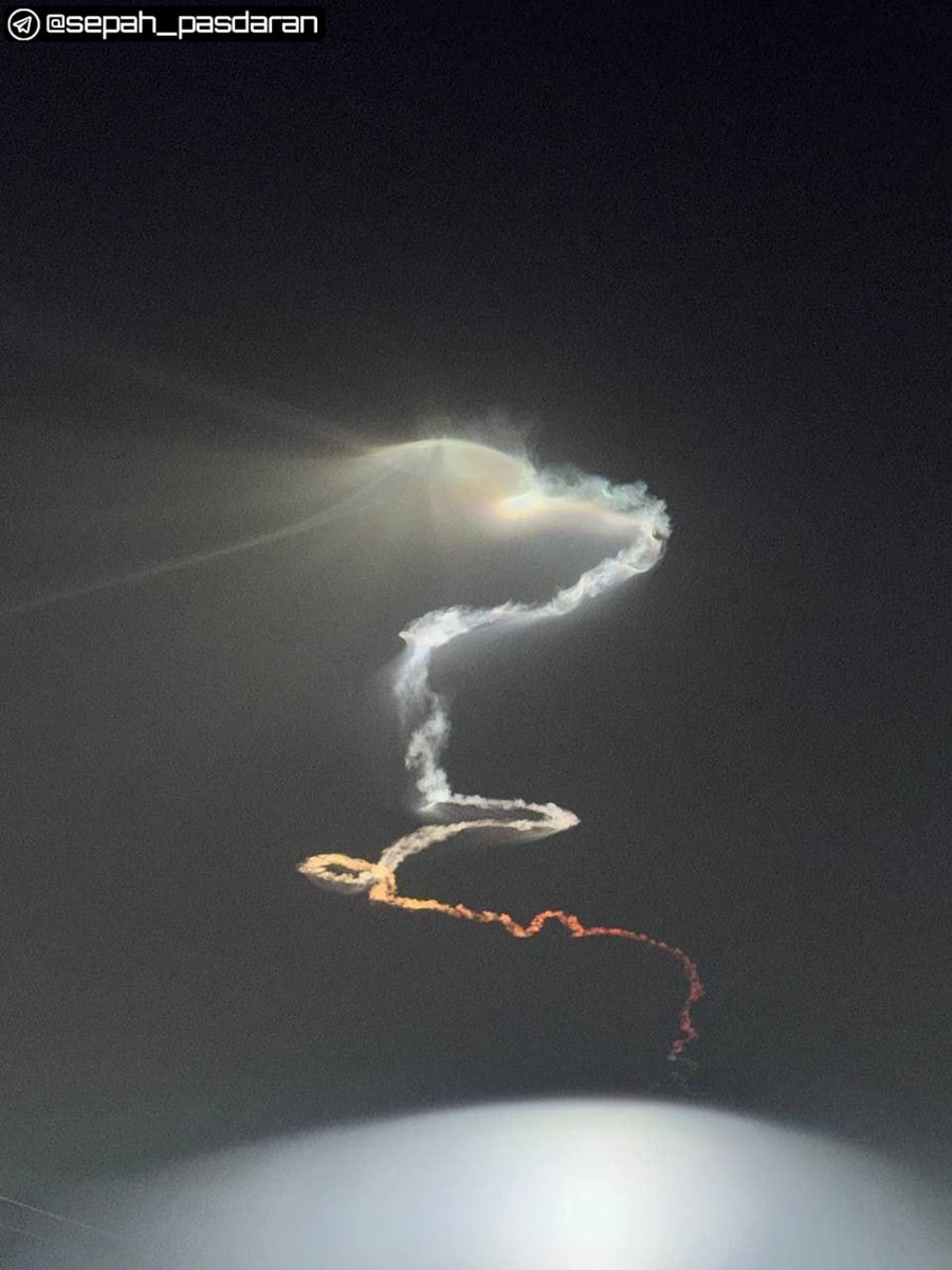 Iranian  sources claim Iran launched a new type of missile at Israel