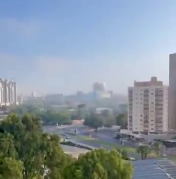 Footage of an Iranian ballistic missile slamming into Soroka Hospital in Beersheba, Israel, this morning