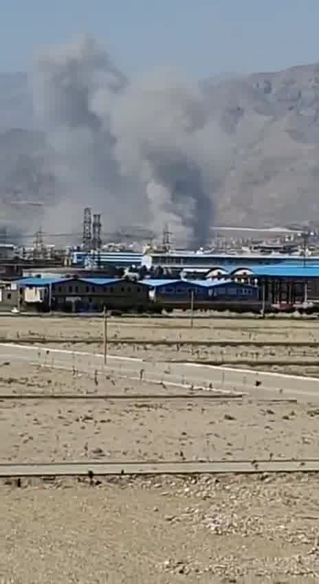 Ataques aéreos em Karaj