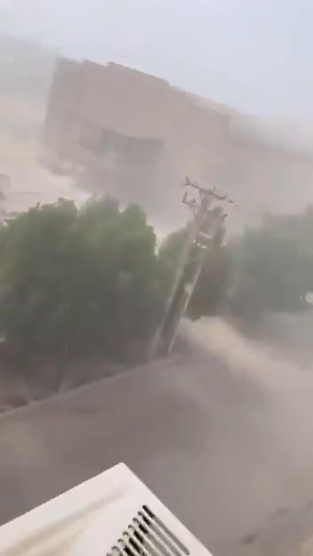 Huge blasts hit several sites in Ahvaz