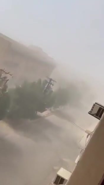 Huge blasts hit several sites in Ahvaz