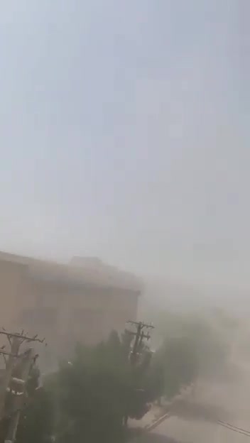 Huge blasts hit several sites in Ahvaz