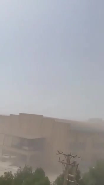 Huge blasts hit several sites in Ahvaz