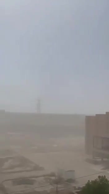 Huge blasts hit several sites in Ahvaz