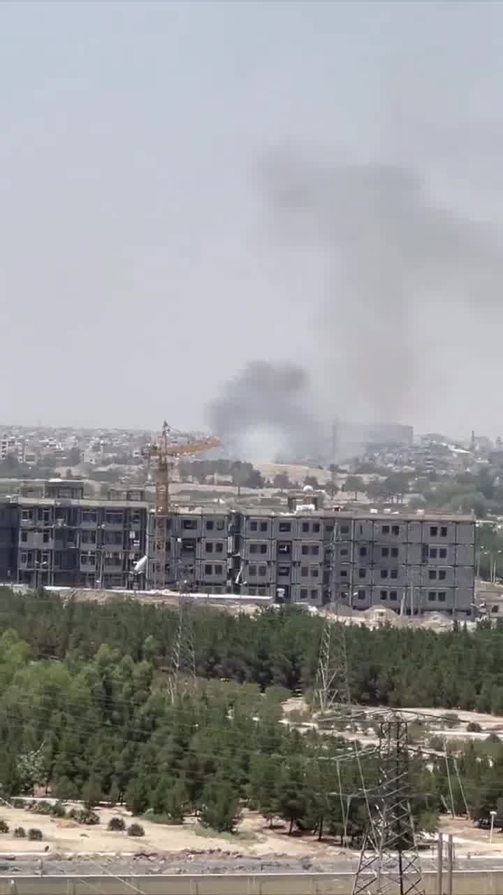 Airstrikes reported in Isfahan