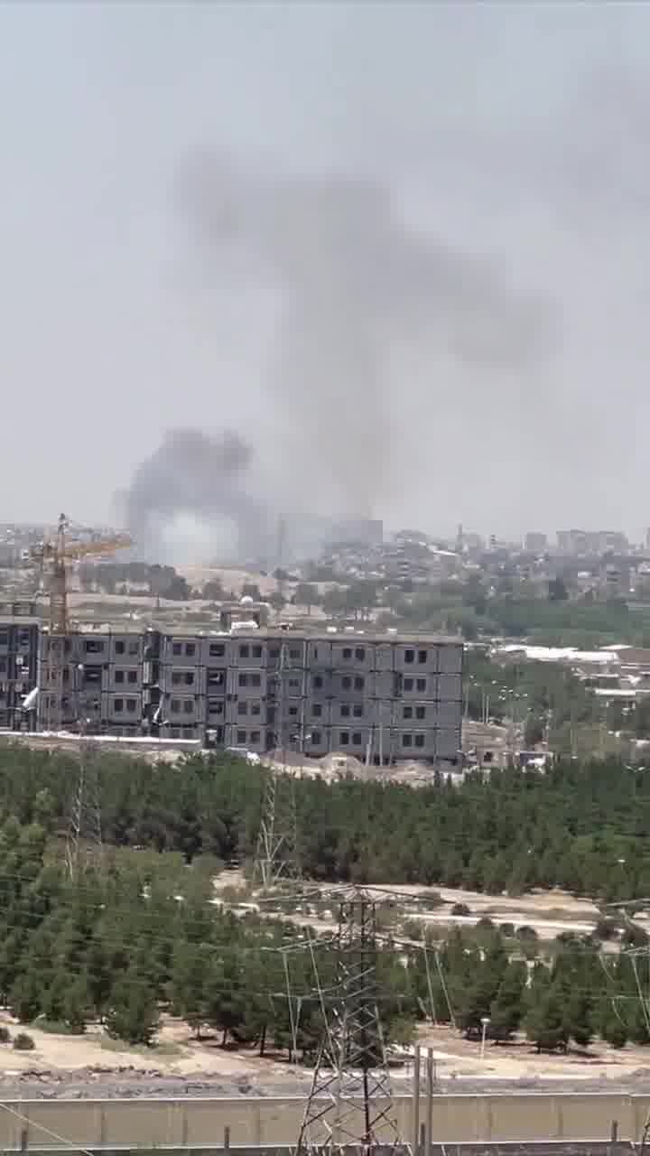 Airstrikes reported in Isfahan