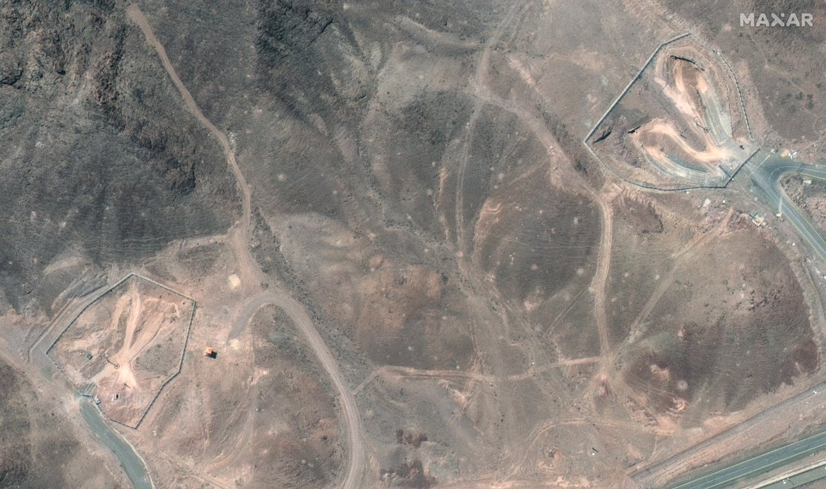 Newly released BEFORE/AFTER satellite imagery of Iran's Fordow enrichment facility. Images 1-2: overview, June 19/20. Images 3-4: overview, June 22