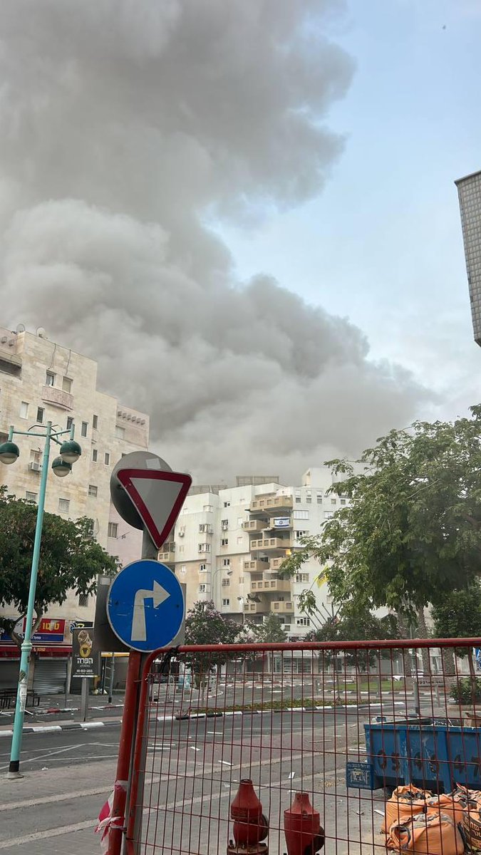 Footage posted to social media shows the scene of the Iranian ballistic missile impact in Beersheba