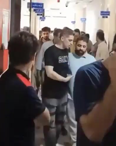 Sanandaj, western Iran: Shopkeepers of Tanakoora market in Sanandaj protest frequent and prolonged power outages severely impacting their businesses during peak hours, leading to loss of customers and revenue