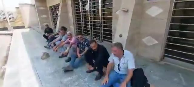 Khuzestan province, southwest Iran: Eighth day of strikes and protests by contract workers of the Razi Petrochemical company. Two protesting workers who had been arrested earlier in the week have not been released yet