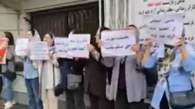 Rasht, northern IranRetirees and pensioners of the Social Security Organization resume protests as they can't make a decent living with their pensions. Protesters chant, Rise retirees, this isn't time to sit down.