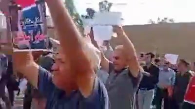 Gachsaran, southwest Iran: Contract workers of the oil and gas sector resume protests in front of the headquarters of the oil and gas company, demanding higher salaries and job security