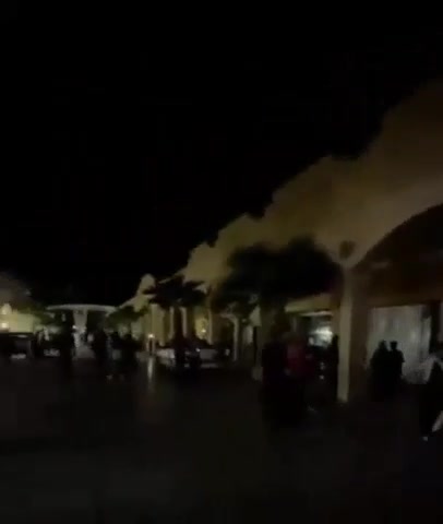 Gachsaran, southwest Iran: Shopkeepers protest power outages and business disruptions. At the height of daily bustle and activity, the electricity is cut, causing serious disruptions to businesses and everyday life