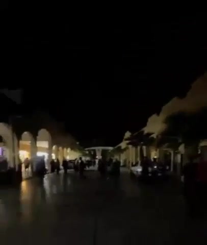 Gachsaran, southwest Iran: Shopkeepers protest power outages and business disruptions. At the height of daily bustle and activity, the electricity is cut, causing serious disruptions to businesses and everyday life