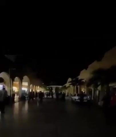 Gachsaran, southwest Iran: Shopkeepers protest power outages and business disruptions. At the height of daily bustle and activity, the electricity is cut, causing serious disruptions to businesses and everyday life