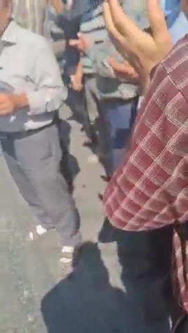 Isfahan, central Iran: Retirees of the Steel Pension Fund protested the illegal transfer of their fund to the Civil Service Pension Fund, chanting:“They emptied our fund, ruined our lives.” and “We’ve seen no justice, only lies.”