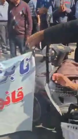 Isfahan, central Iran: Retirees of the Steel Pension Fund protested the illegal transfer of their fund to the Civil Service Pension Fund, chanting:“They emptied our fund, ruined our lives.” and “We’ve seen no justice, only lies.”