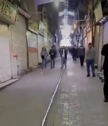 Merchants in Tehran’s Grand Bazaar (jewelers’ market and Saboun-Nia bazaar in Shush, Saray-e Melli) mark third day of mass strikes in protest to deteriorating economic conditions, depreciating national currency, rampant inflation, high costs, etc