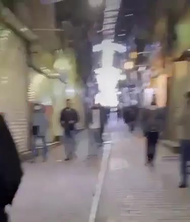 Merchants in Tehran’s Grand Bazaar (jewelers’ market and Saboun-Nia bazaar in Shush, Saray-e Melli) mark third day of mass strikes in protest to deteriorating economic conditions, depreciating national currency, rampant inflation, high costs, etc