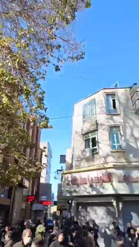 Massive protests erupt in Kermanshah as part of the ongoing wave of protests in Iran.