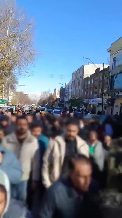 Massive protests erupt in Kermanshah as part of the ongoing wave of protests in Iran.