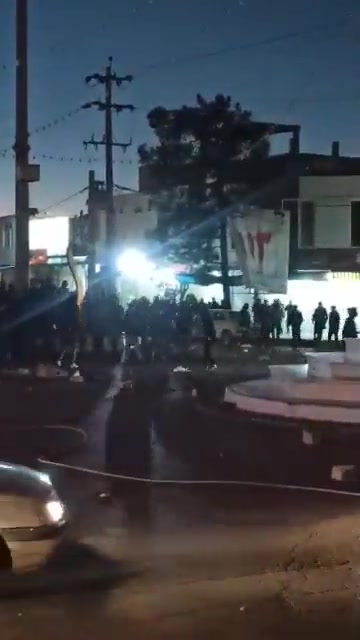 The city of Kavar joins the popular protests taking place in Iran.
