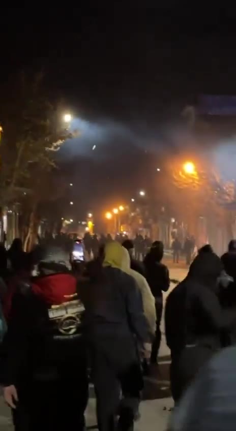 Massive protests are taking place in Asadabad, a city in the region of Hamadan. 