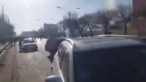 Protesters storm Police Station 11 in Marvdasht; regime mercenaries retreat inside and open fire. Intense clashes continue amid massive turnout