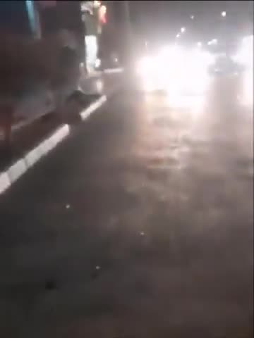 יזד, מרכז איראן: אנשים חזרו לרחובות כדי למחות נגד המשטר בלילה השביעי של ההתקוממות הארצית.