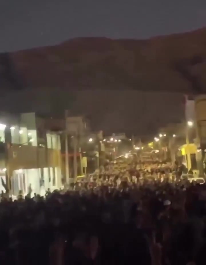 Abdanan, western Iran: footage of celebrations after people took control of the city from the regime's security forces