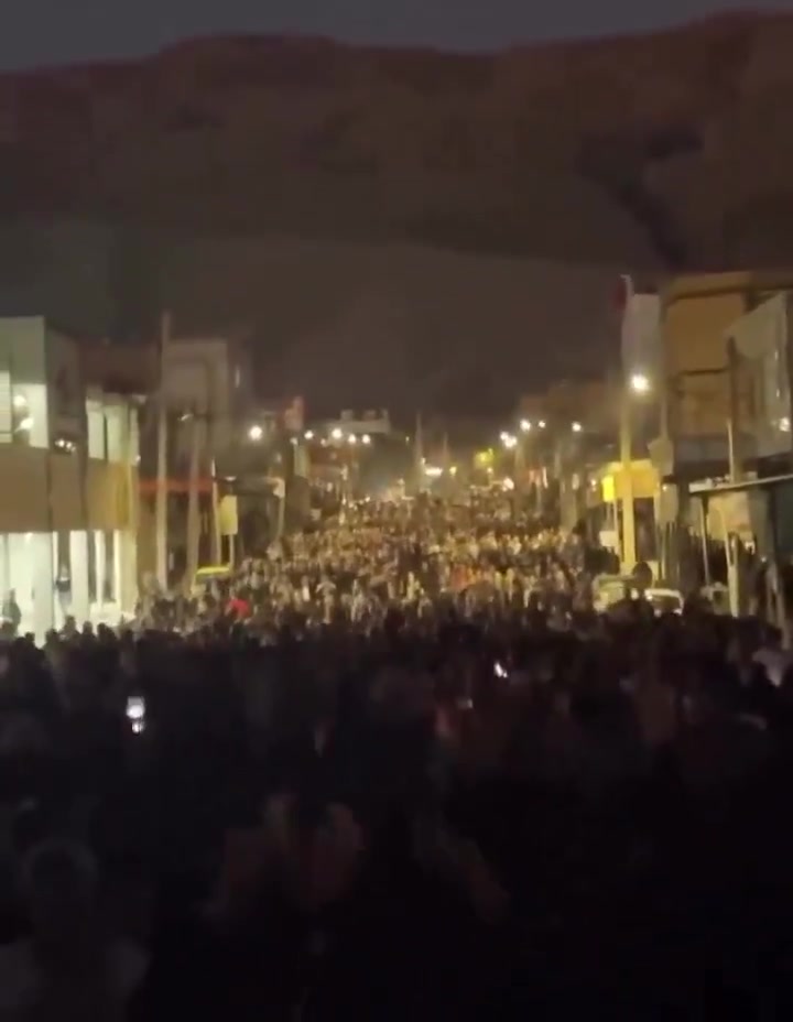 Abdanan, western Iran: footage of celebrations after people took control of the city from the regime's security forces